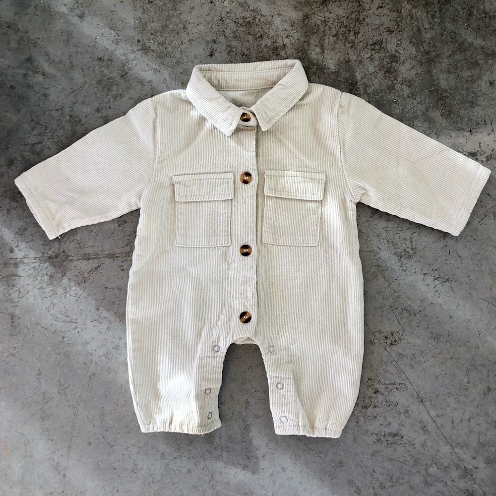 Mini Ollie corduroy onesie